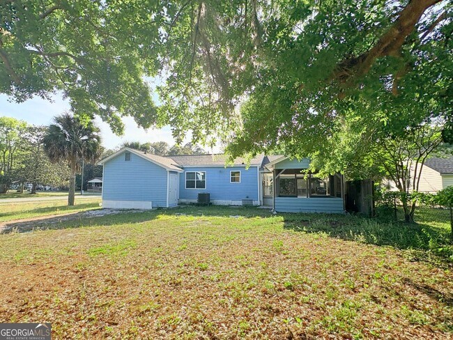 Building Photo - 600 Margaret St