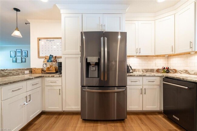 Building Photo - 820 Plainsman Ct