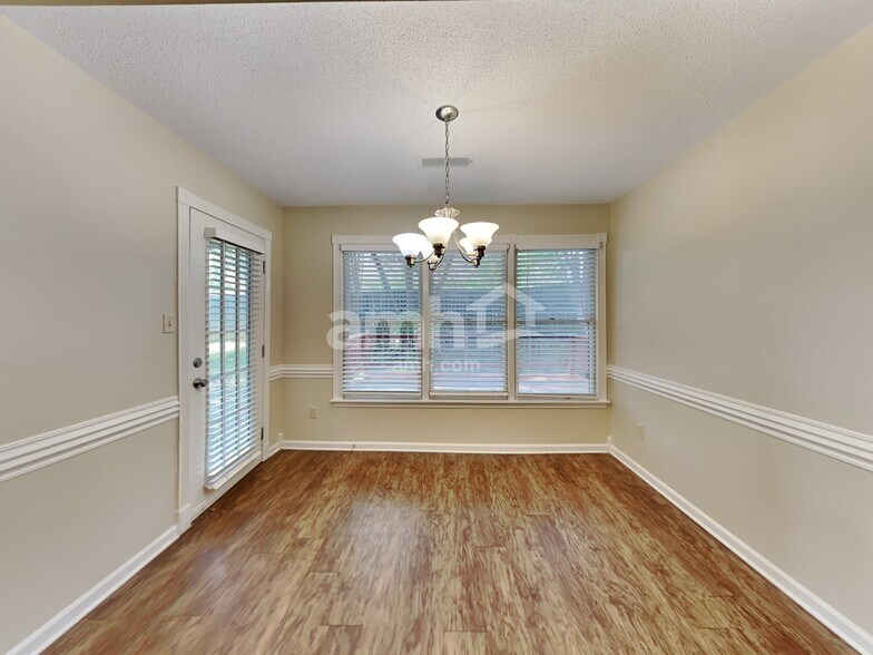 Building Photo - 7608 Dexter Park Dr