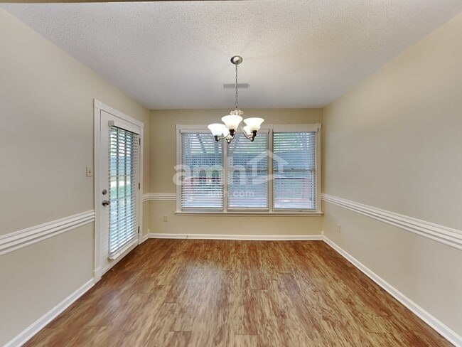 Building Photo - 7608 Dexter Park Dr