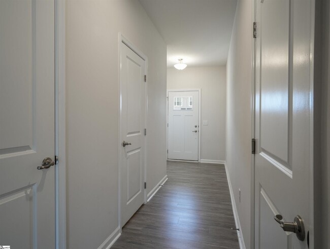 Building Photo - 12 McGuires Pl