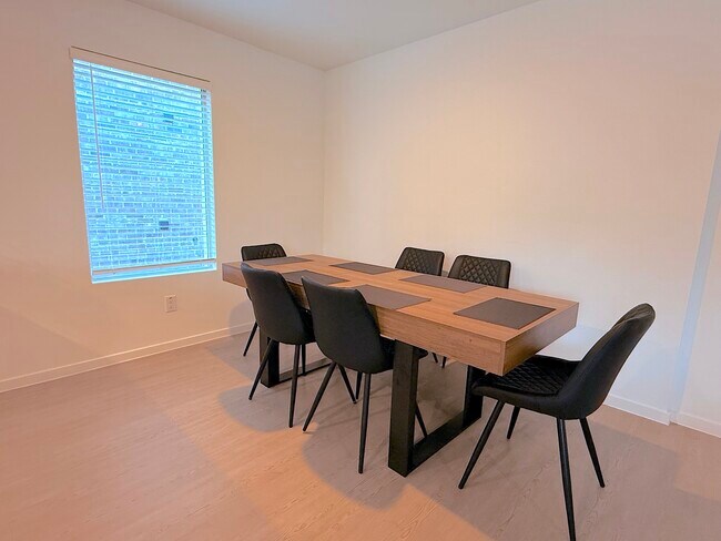 Building Photo - 241 Adelina Dr