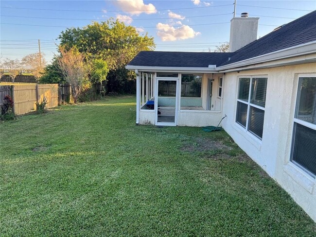 Building Photo - 12641 Newfield Dr