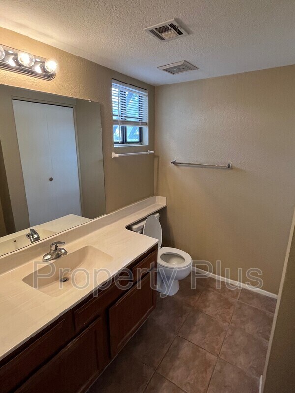 Building Photo - 1245 W 1st St