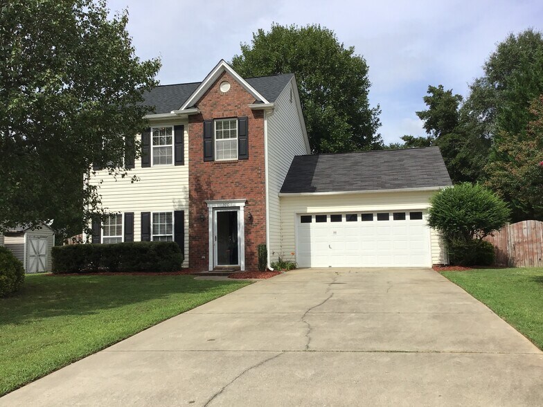 Primary Photo - 300 Canvasback Way