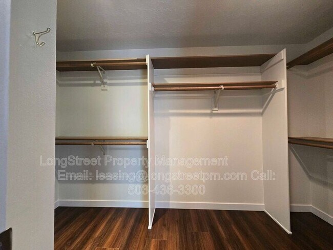 Building Photo - 2018 Nut Tree Dr NW