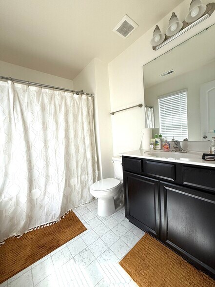 Building Photo - 15213 Wrights Crossing Dr