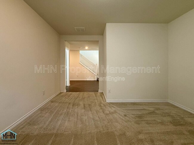 Building Photo - 1311 Swan Ct