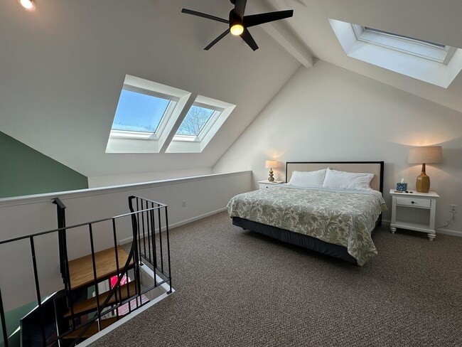Building Photo - Fully Furnished Mountain Retreat At Crotch...