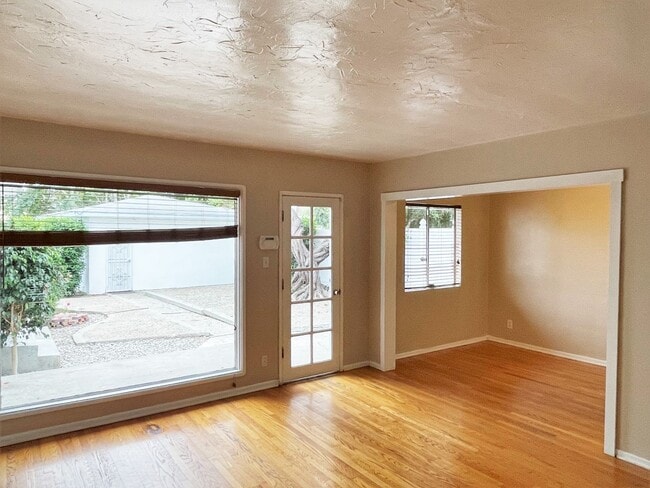 Building Photo - Peaceful 3bd home in Westchester