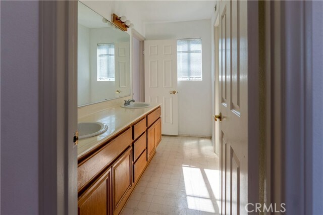 Building Photo - 42966 Avenida Gato