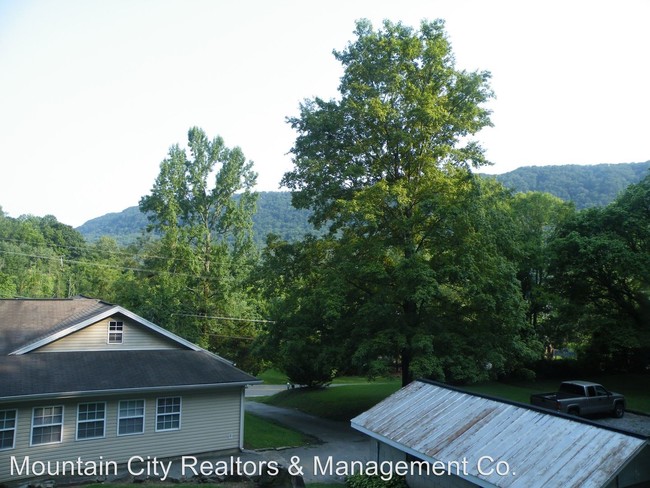 Building Photo - 1 br, 1 bath House - 21963 River Canyon Rd
