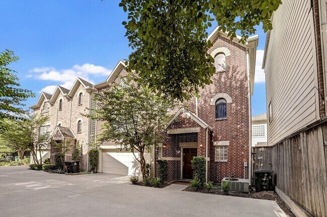 Building Photo - 5838 Larkin St