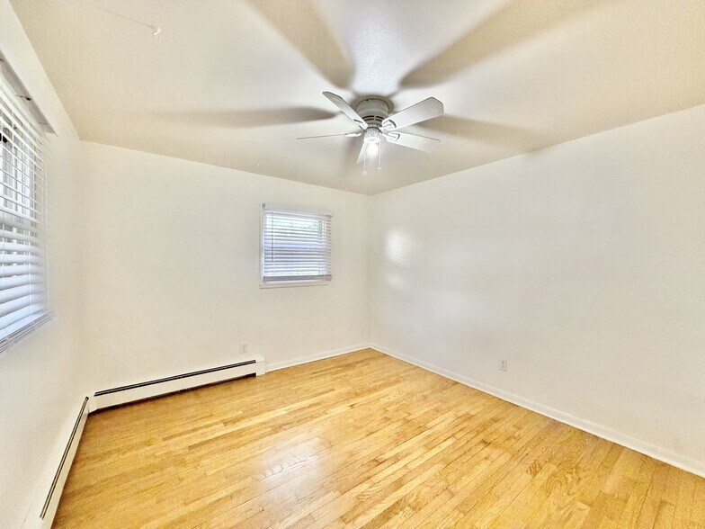 Building Photo - 290 Orchard Dr