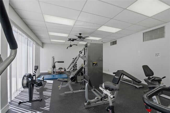 Building Photo - 7540 Bay Island Dr S