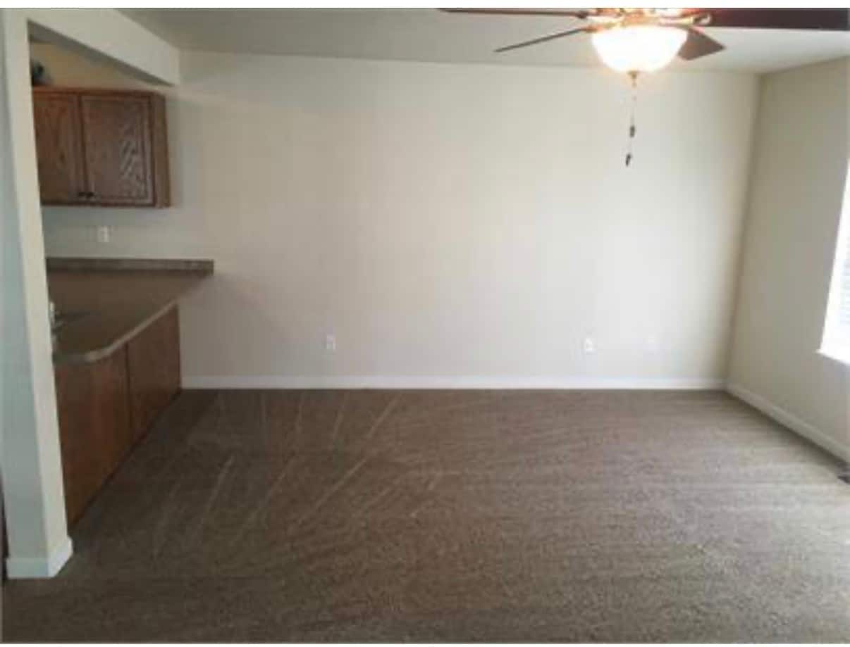 Building Photo - 1027 Alturas Dr