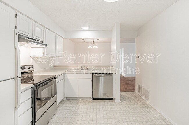 Building Photo - 7185 S Gaylord St
