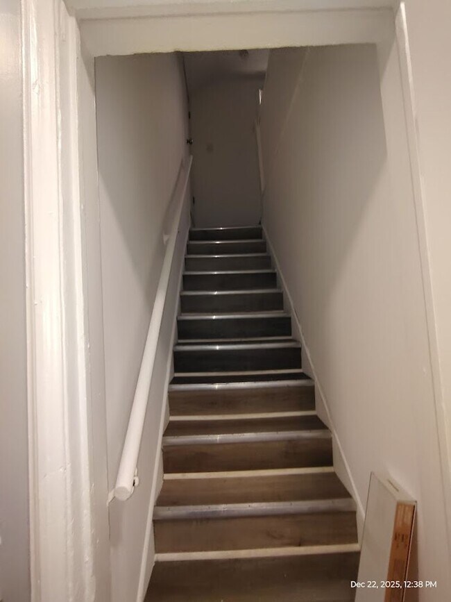 Building Photo - Stunning 3-Bed Bungalow