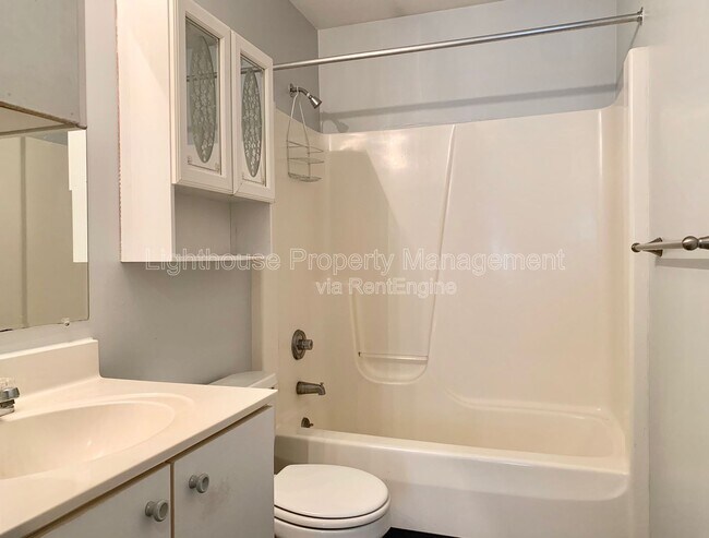 Building Photo - 1324 S Hanover St