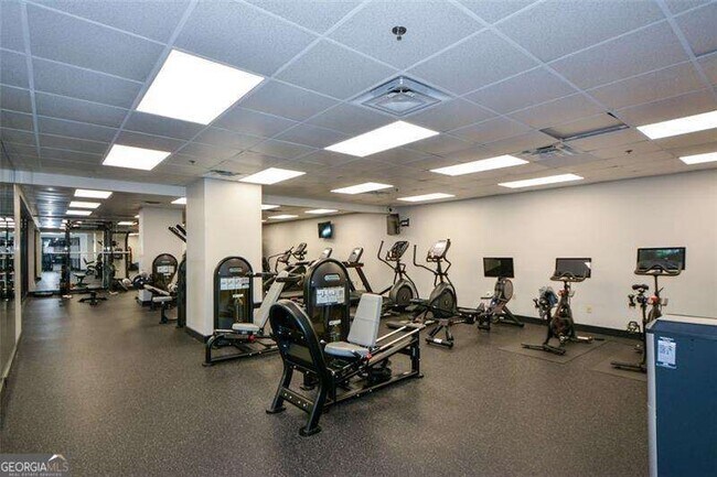 Building Photo - 620 Peachtree St NE