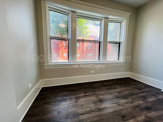 Building Photo - 6401 S Eberhart Ave