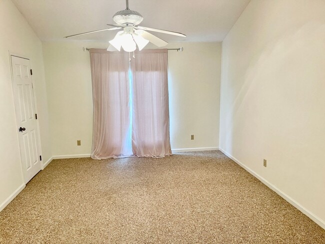 Building Photo - 4739 Westwind Ct