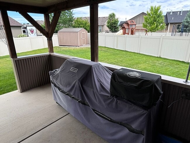 Building Photo - Beautiful West End Home