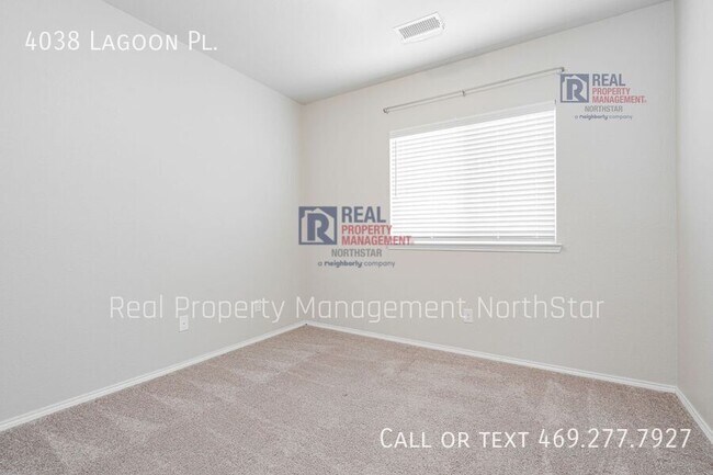 Building Photo - 4038 Lagoon Pl