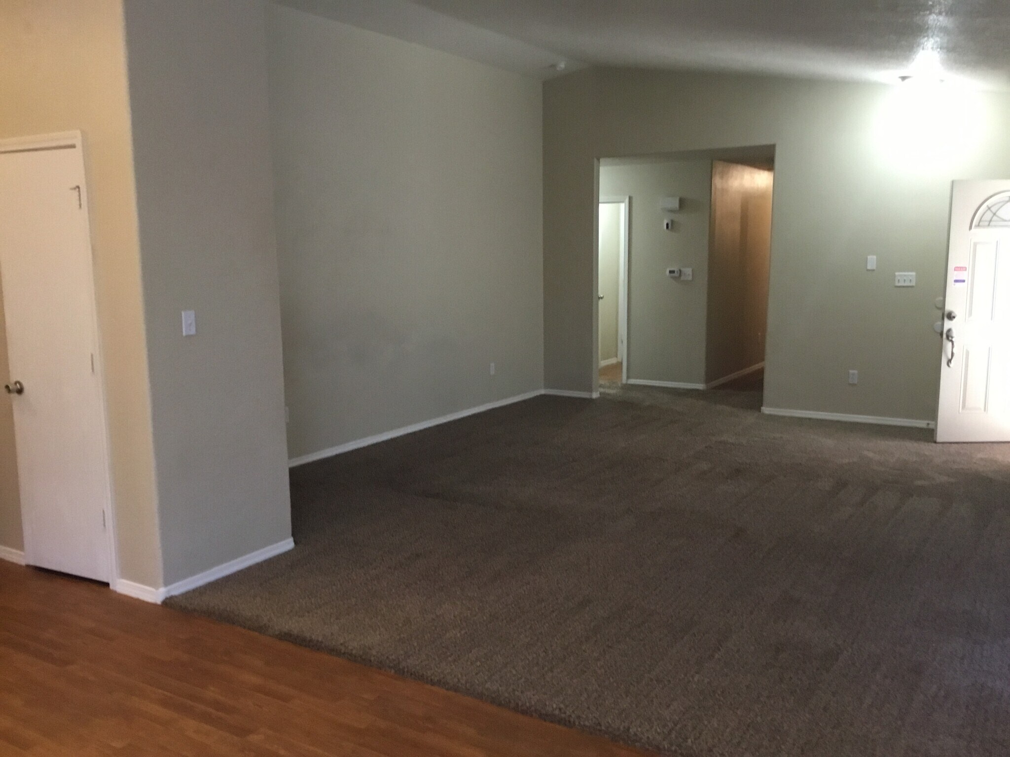 Building Photo - 5849 Sandoval Dr NE