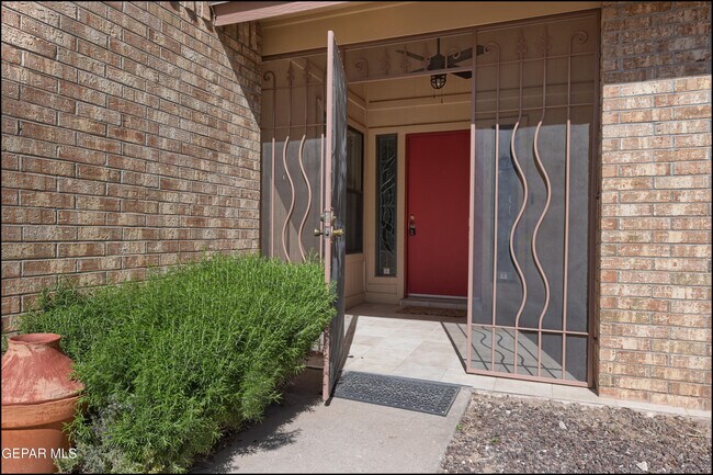 Building Photo - 601 Firedale Ln