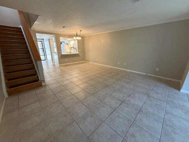 Building Photo - Perfectly located 2/2 townhome in Indialantic