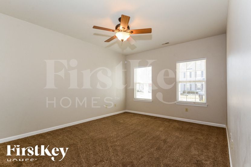 Building Photo - 1012 Glengarry Dr