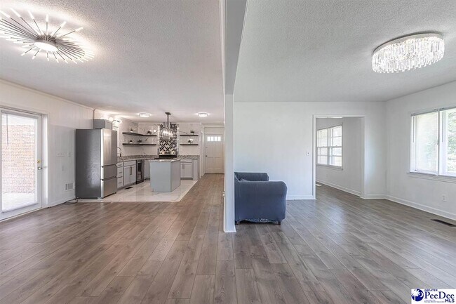 Building Photo - 2318 W Heron Dr