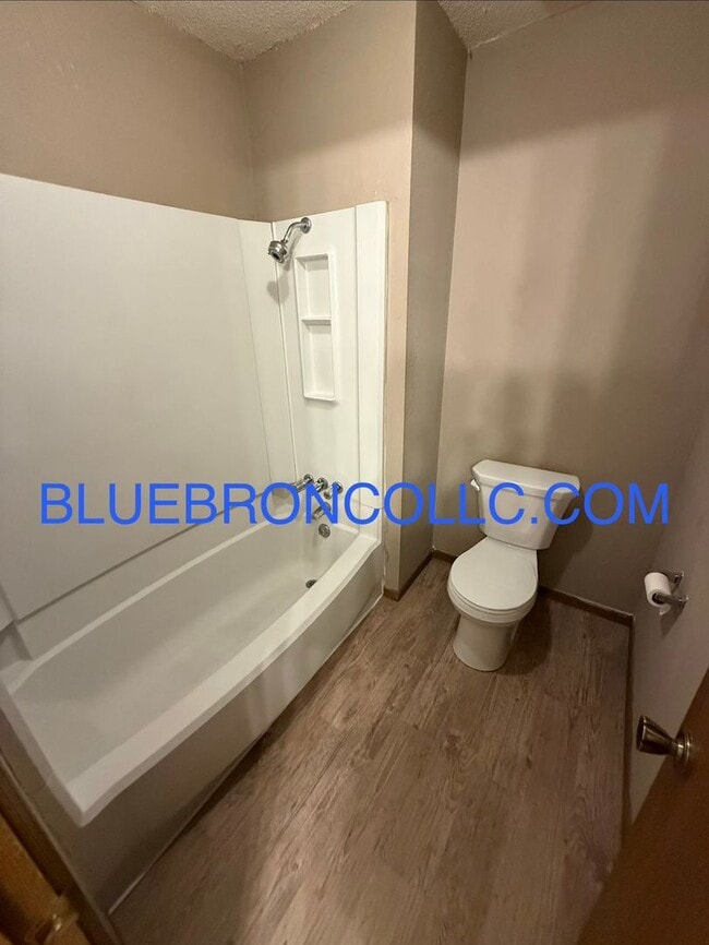 Building Photo - great price for a 2 bedroom townhome, easy access to highway.