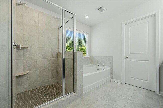 Building Photo - 1900 Azure Grove Ct