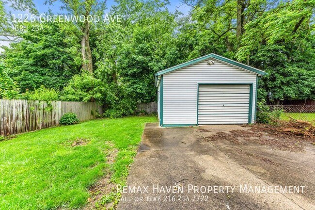 Building Photo - 1226 Greenwood Ave