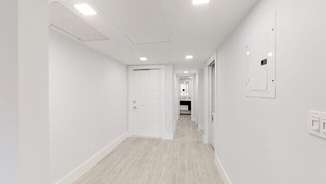 Building Photo - 3980 Oaks Clubhouse Dr