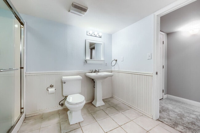 Building Photo - 885 Marlstone Pl