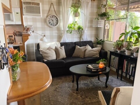 Building Photo - 3016 Court St