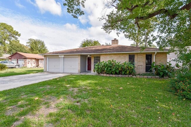 Building Photo - 23114 Newgate Dr