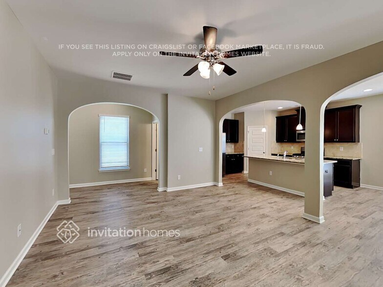 Building Photo - 2904 Warwick Ct