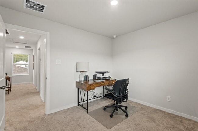 Building Photo - 123 Alset Dr