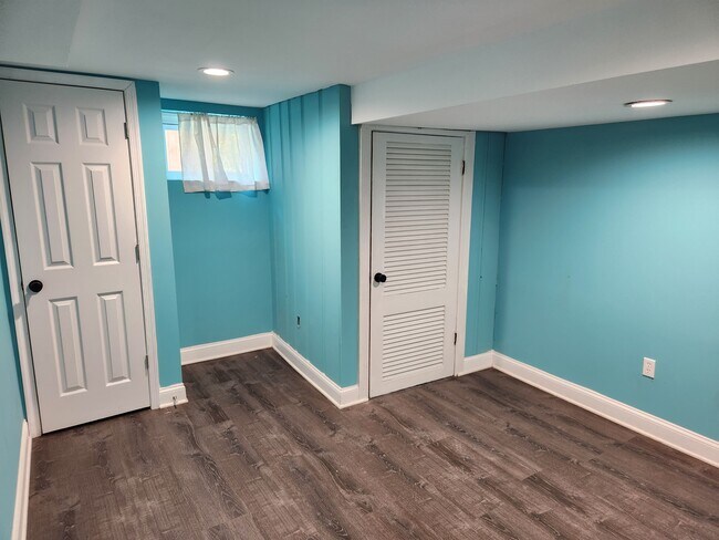 Building Photo - 5014 Nantucket Rd