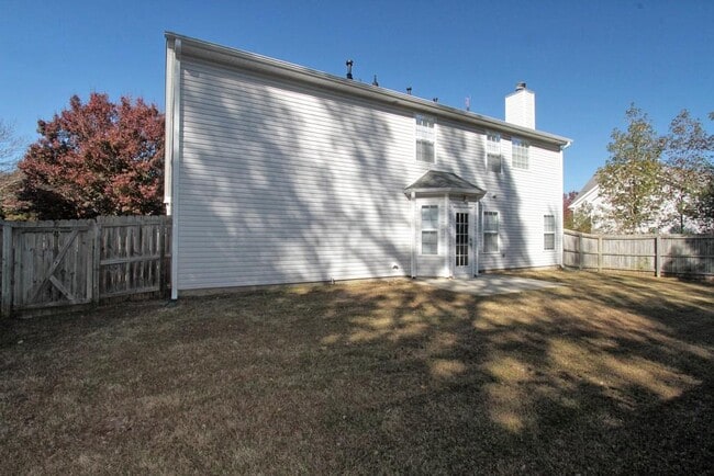 Building Photo - 3508 Hill Pond Dr NE
