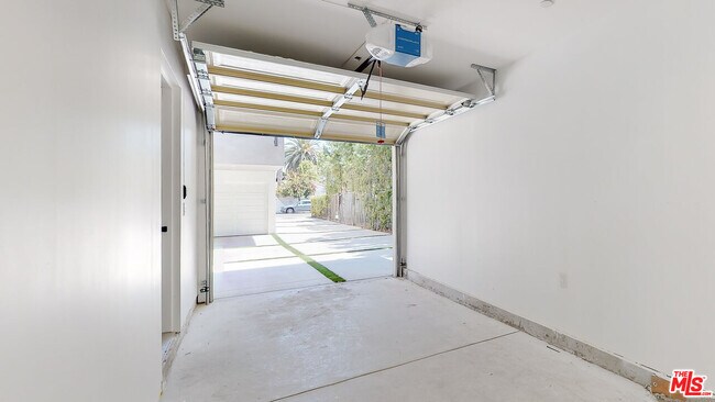 Building Photo - 2331 Hauser Blvd