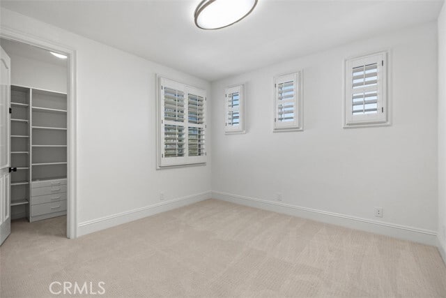 Building Photo - 17 Colonial Dr