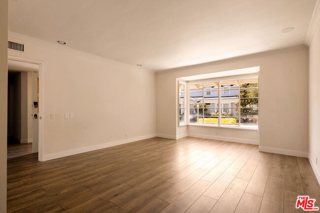 Building Photo - 2158 Stradella Rd