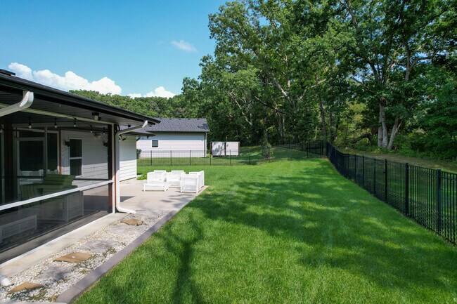 Building Photo - 609 Black Wolf Lp