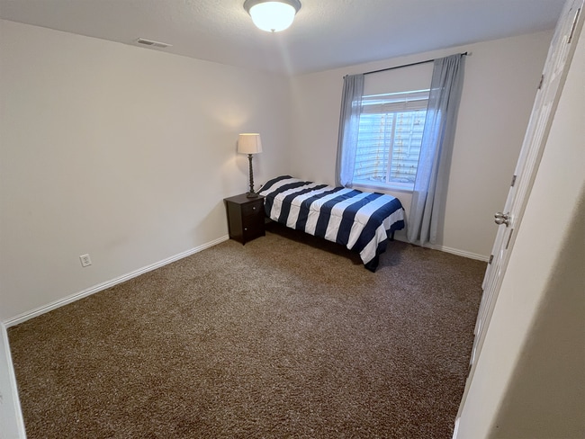 Building Photo - 8781 Jefferson Dr