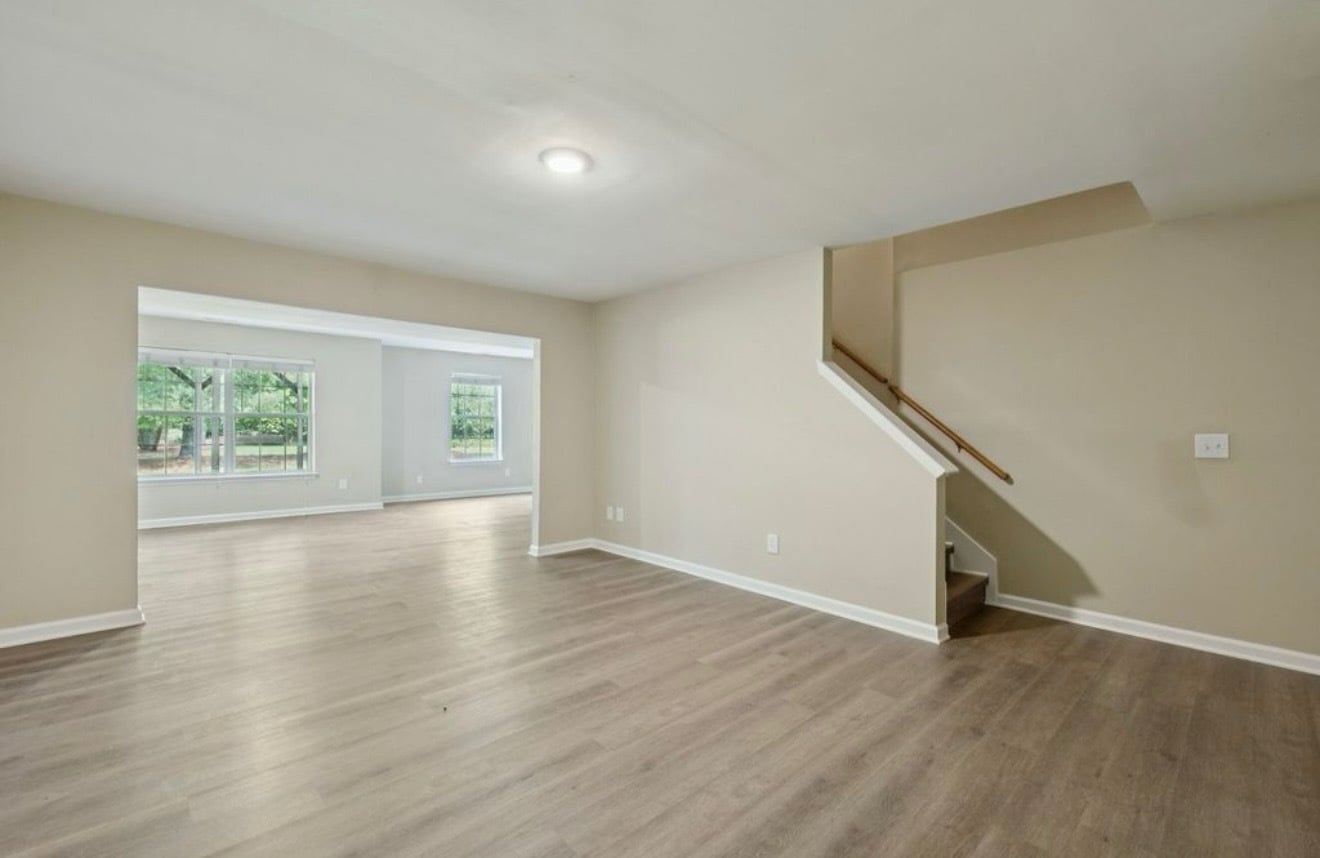 Building Photo - 2300 Devonshire Dr
